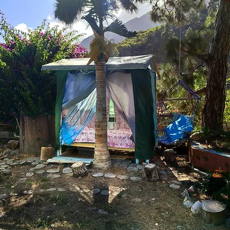The Cradle Of The Moon, Rivendell Luxury tent *
